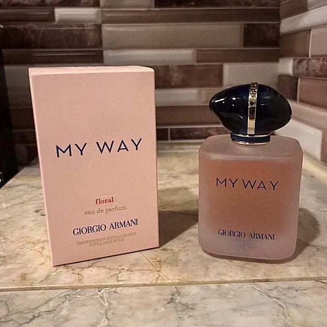 Giorgio Armani My Way Eau de Parfum Spray 3 fl oz Floral Scent Refillable